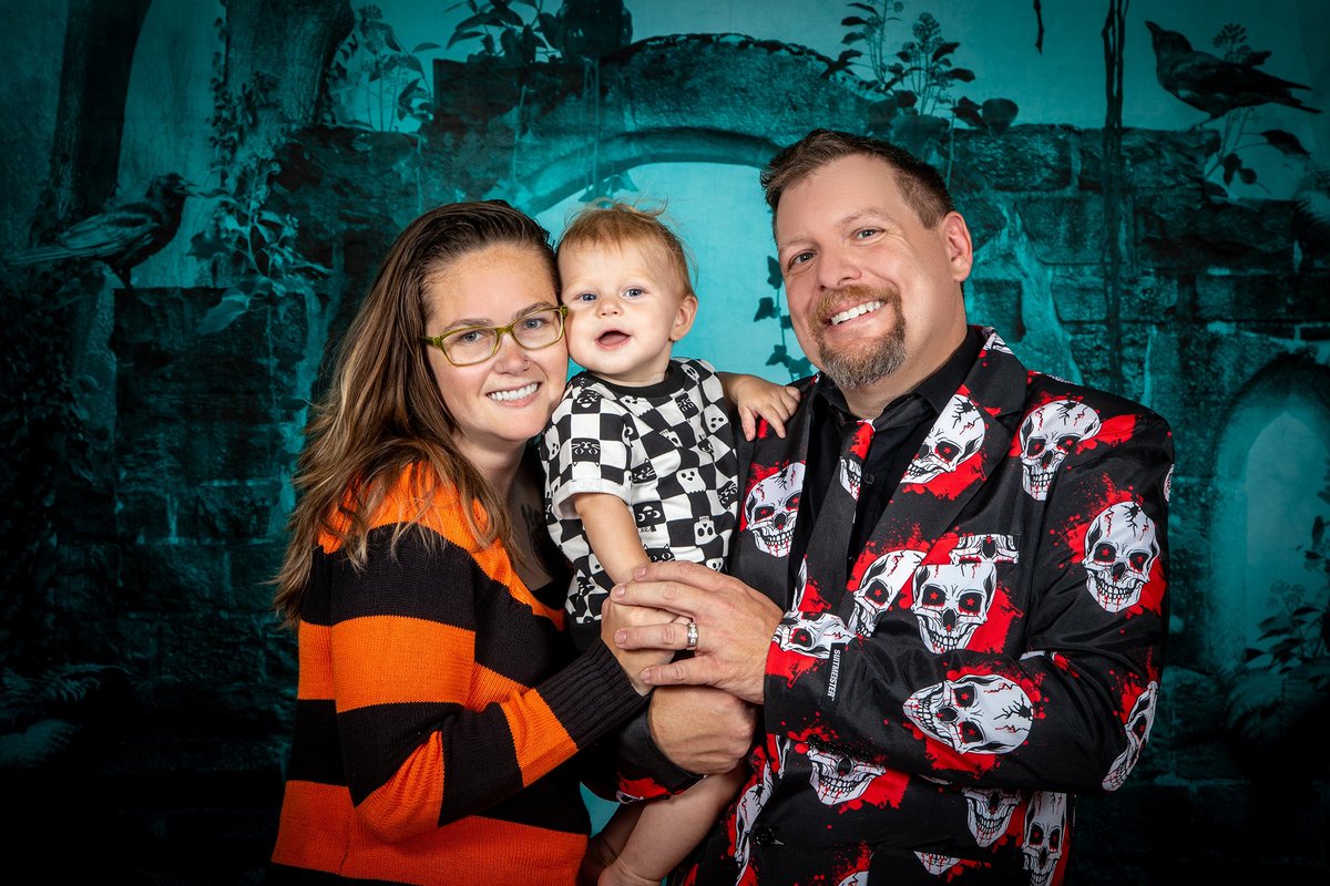 Forever Freaks Of Halloween Horror Nights tweet media