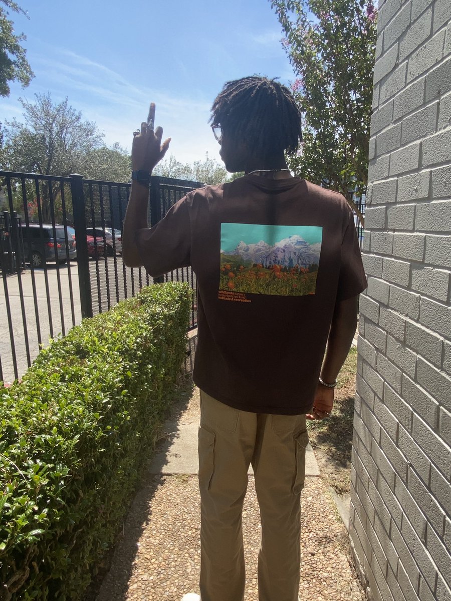 Osathecreator's tweet photo. Twitter gets different photos https://t.co/yCwbDz5TC5