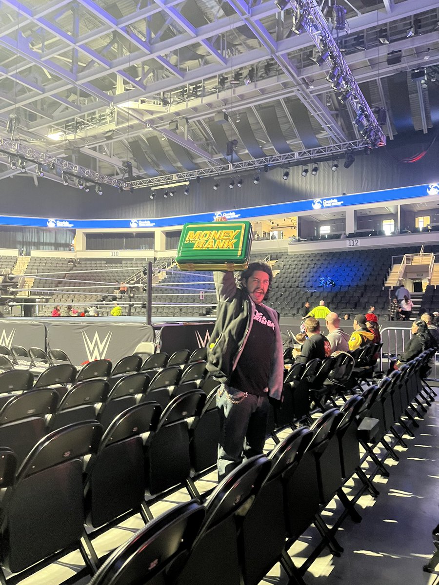 SLenderGC's tweet image. We have arrived #WWEStateline