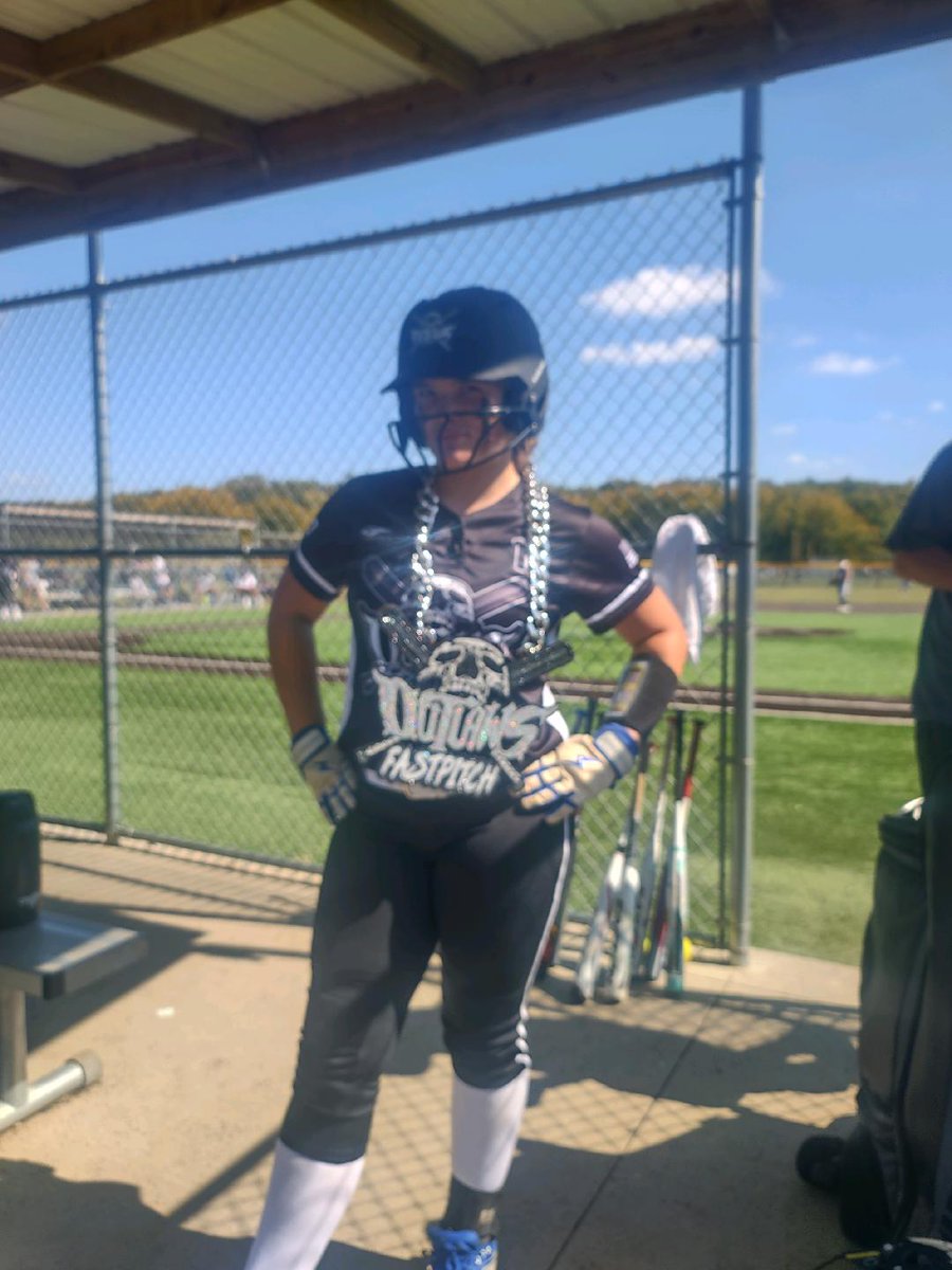 cadence_imhoff's tweet photo. Had a great weekend in Columbus! First home run of the season @OhioOutlaws09 #catchersthatrake https://t.co/bXS28w5V81