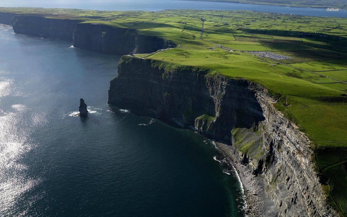 DiscoverAtoZ's tweet image. The Cliffs of Moher in Ireland offer breathtaking views of the Atlantic Ocean. Standing on the edge of these rugged cliffs, you'll feel the power of nature. 🌊🏞️ #CliffsOfMoher #Ireland
