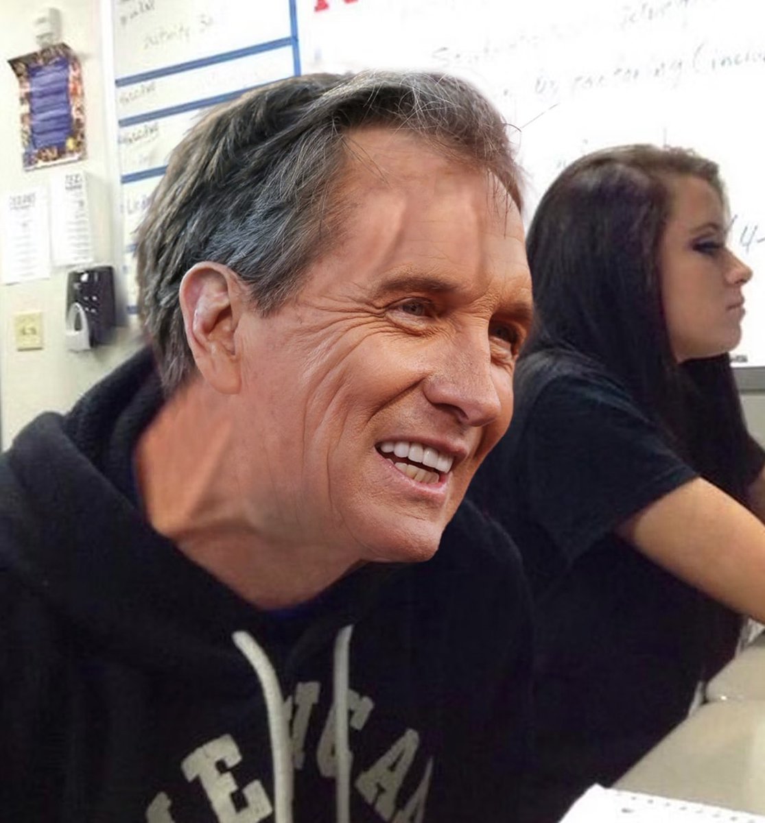 NFLMemes's tweet photo. When it’s been 5 plays and you haven’t mentioned Taylor Swift https://t.co/3gfGGvCwGT