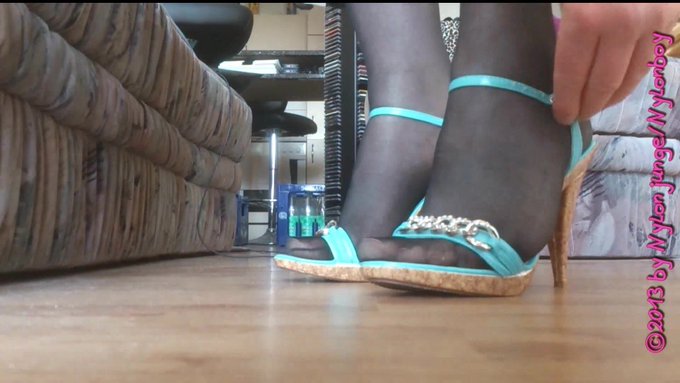 💯New video out now! 🆕  💖High Heels Trkis💖 [1080p]  👉 https://t.co/P59Cj8b8wj 👈  @faphousecom #Amateur<a href="/tag/highheels"class="tags"><span>#highheels</span></a><a href="/tag/fetish"class="tags"><span>#fetish</span></a><a href="/tag/nylon"class="tags"><span>#nylon</span></a><a href="/tag/solo"class="tags"><span>#solo</span></a><a href="/tag/amateur"class="tags"><span>#amateur</span></a>