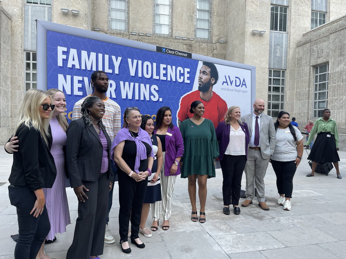 MOMSTER “Tea🫖” tweet media