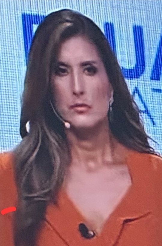 Monchiito_'s tweet photo. Cuando habla Noboa | Cuando habla Luisa 

@RuthdelSalto
#DebatePresidencial https://t.co/JNx7PkdM1B
