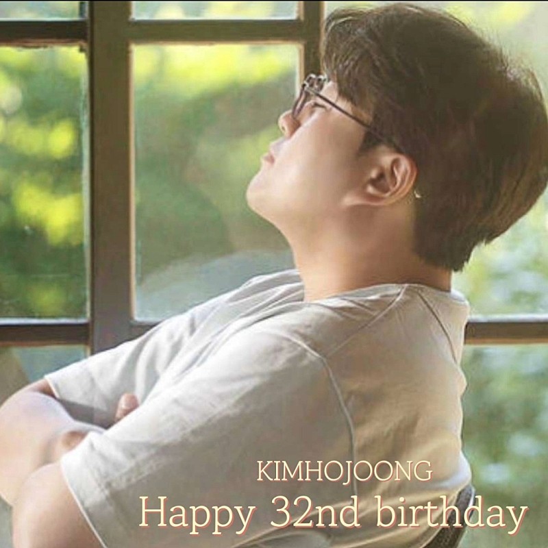 At9yCDRngL8cOpt's tweet photo. @hojoongofficial 김호중 생일 축하해요. 노래하기 위해 태어난 너무멋진 김호중은 존재 자체로 선물같은 사람입니다
10월의 어느 멋진날 18일에 개봉한다죠!
CGV에서 꼭 만나요💜
#바람따라만나리_김호중의계절 https://t.co/3TBekcje0c