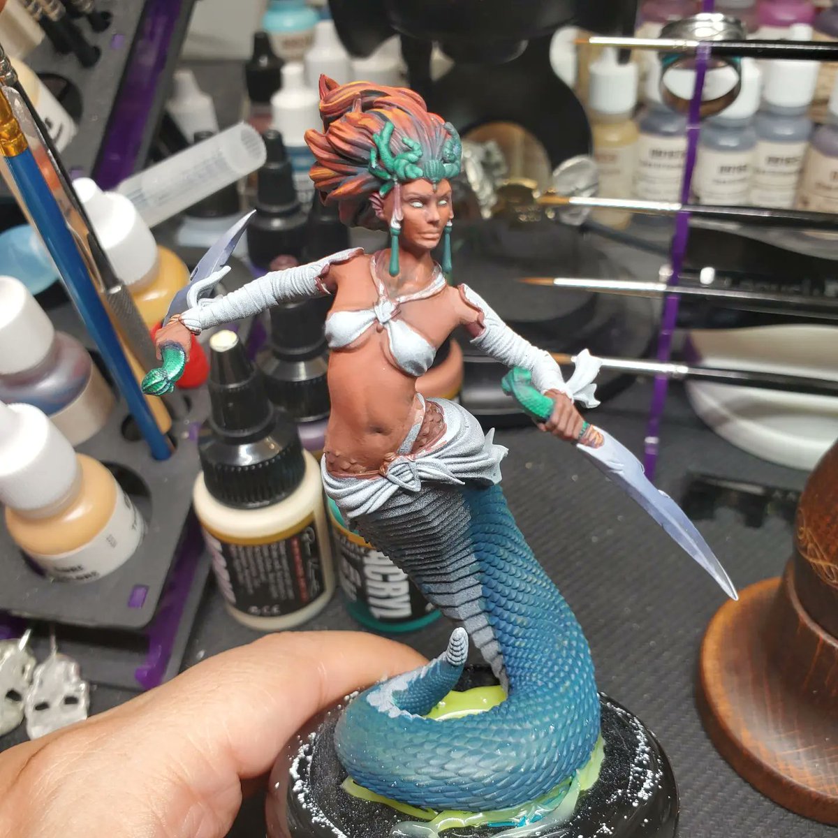 WickedElf_Minis's tweet photo. This week's painting projects wips https://t.co/Jj98puYMak