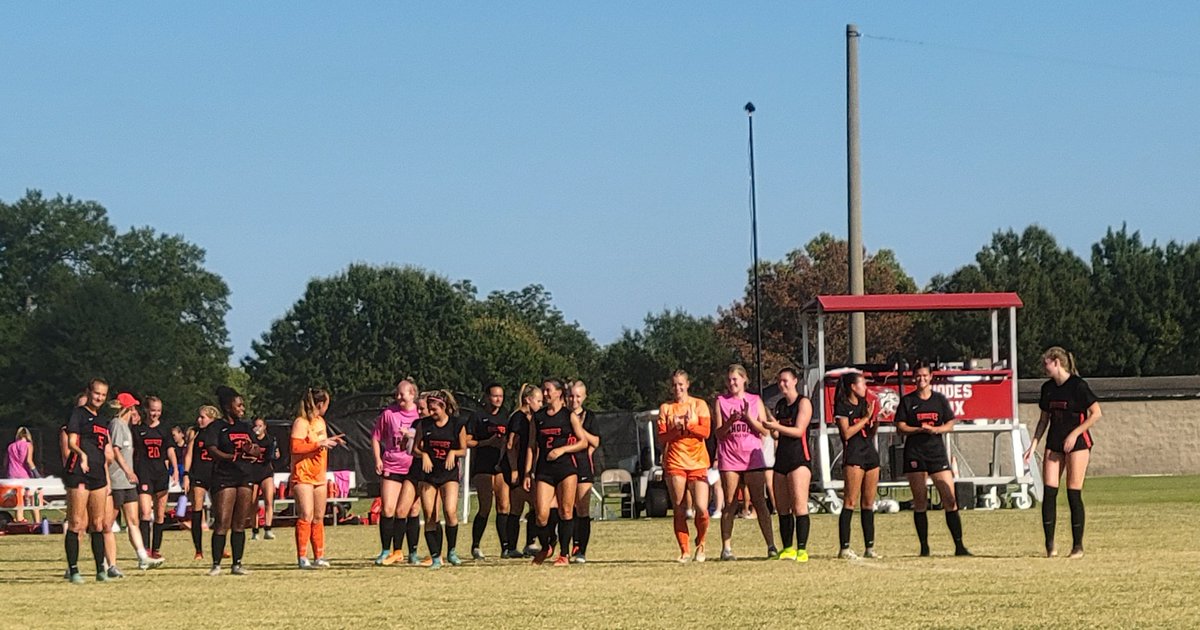 1908Cmh's tweet photo. Great WIN for the Lynx 2-0 over Fontbonne University today! Let's do it again this week! @RhodesLynxWSOC take on @SewaneeTigers at 6pm CT on Friday and @CentreSoccer Sunday at 12pm ET. Lynx are 7-2-1 overall, 2-0 in conference. #RollLynx @RhodesAthletics @SAA_Sports @DalisHawkins https://t.co/iztOPQyKAj