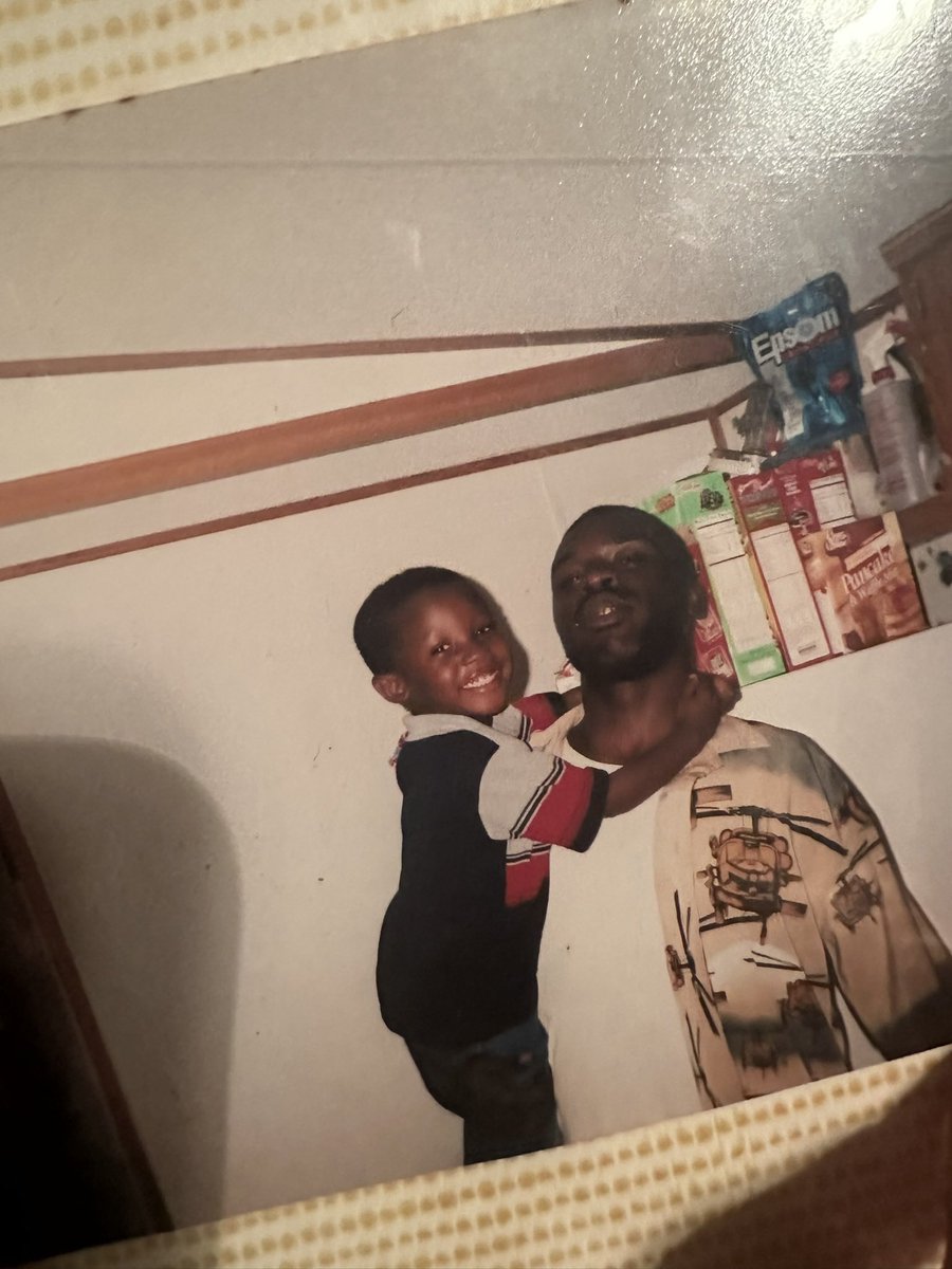 AYEEZIGGY's tweet photo. Rest In Heaven Dad🕊️♥️imma live through your name and forever make you proud you and my moms♥️i just told you i was gonna come see you and this morning i get that call that nobody ever wanna hear🤦🏾i love you pops♥️R.I.P and watch over me forever my guy!!♥️🫶🏾🕊️ https://t.co/lWSeBwaTW2