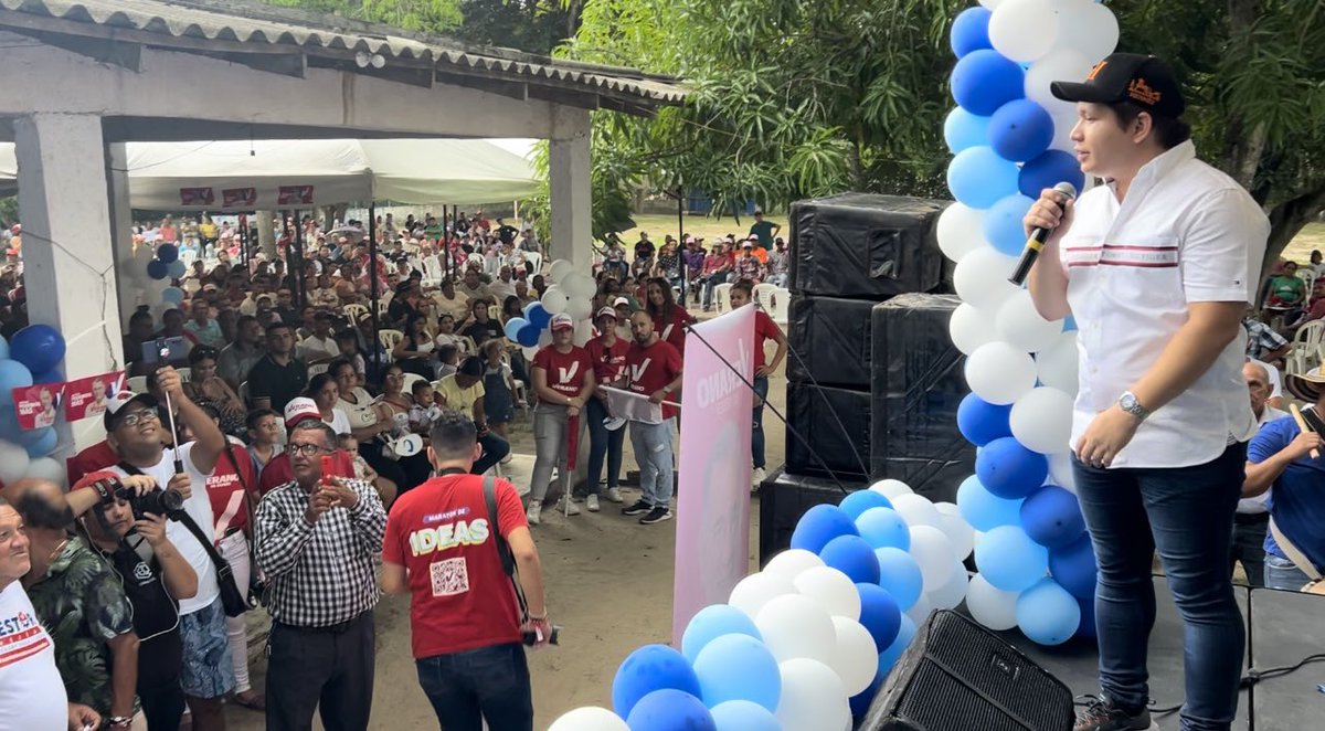 Casa llena!! Santo Tomás hoy fue la sede para la multitudinaria reunión en la que estuvieron presentes más de 2.000 amigos de la Familia Fernández, reiterando el apoyo a nuestra campaña, a nuestro próximo gobernador, a nuestros candidatos al concejo y a nuestro próximo alcalde