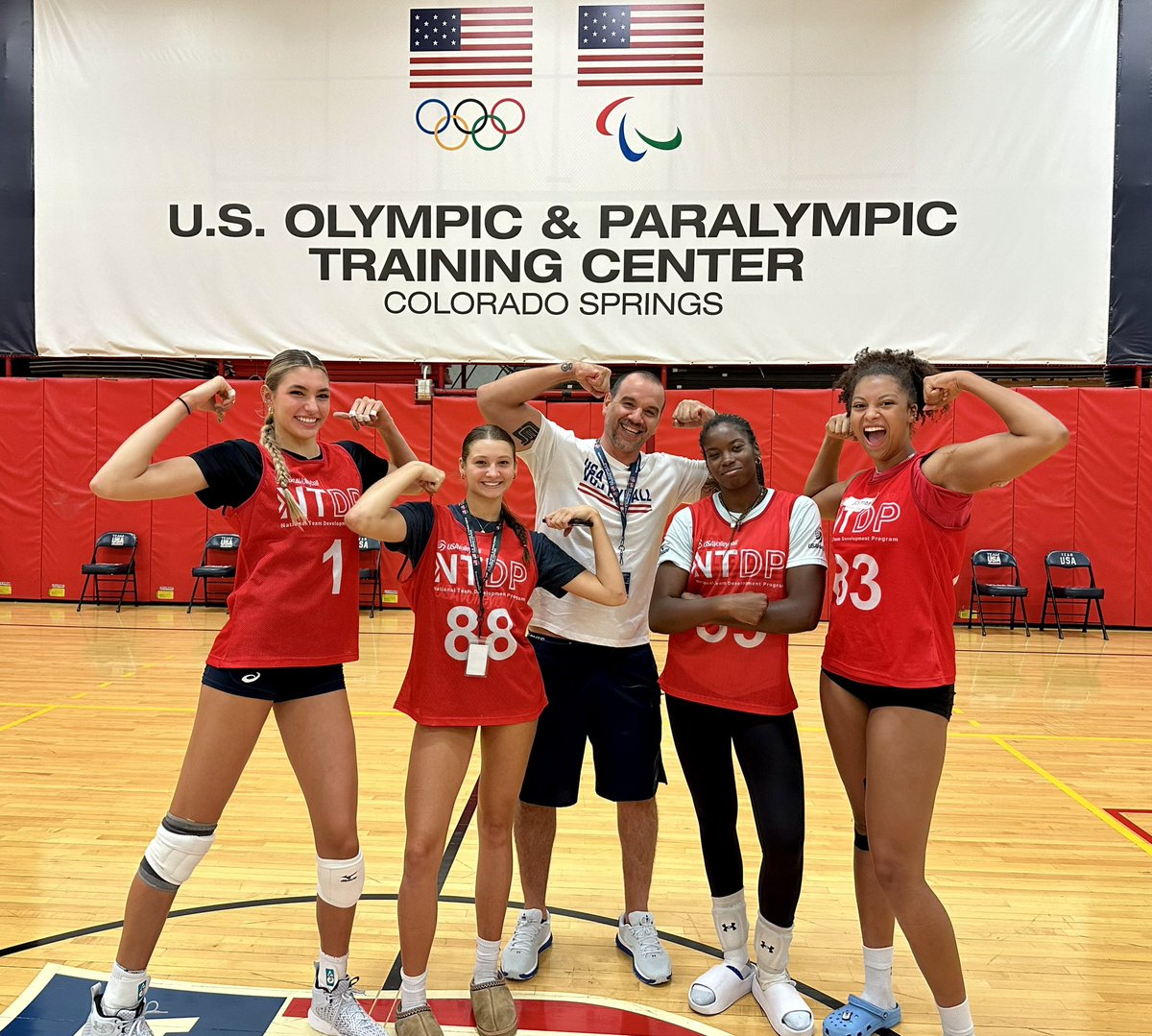 AlevokHazel's tweet photo. Grateful for an AMAZING @usavolleyball NTDP Fall Training Session in Colorado‼️🏐🇺🇸🏆
•
#usavntdp #usavolleyball #imgvolleyball #winners #pathtothepodium https://t.co/4VMaoWLPpx