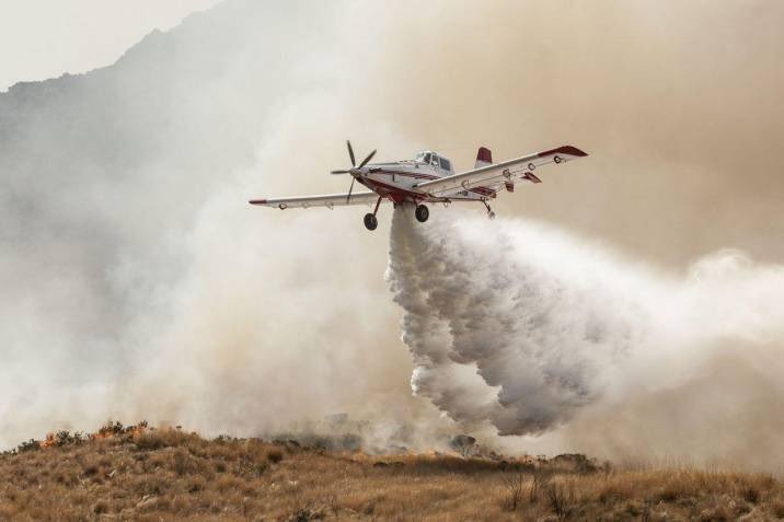 OGRDSantander's tweet photo. #Atención | El incendio forestal presentado en #Gámbita, en el paramo Iguaque, en límites con #Cómbita #Boyacá fue controlado gracias al trabajo conjunto con @GobBoyaca @RamiroBarraganA, @UNGRD, @DNBomberosCol @COL_EJERCITO y demás organismos de socorro. (Hilo) https://t.co/s94Rjcy0cT