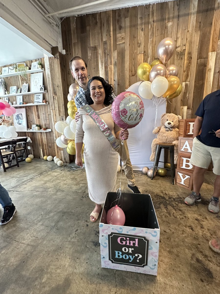 2PhfatWives's tweet photo. IT’S A GIRL!! 
Back in the Bay for our big reveal. We are Proud Grandma’s #itsagirl #babyshower https://t.co/YqMPi0APec