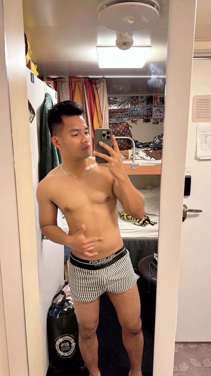 Rhodnie13's tweet photo. Body check https://t.co/JEpGiqbFKt