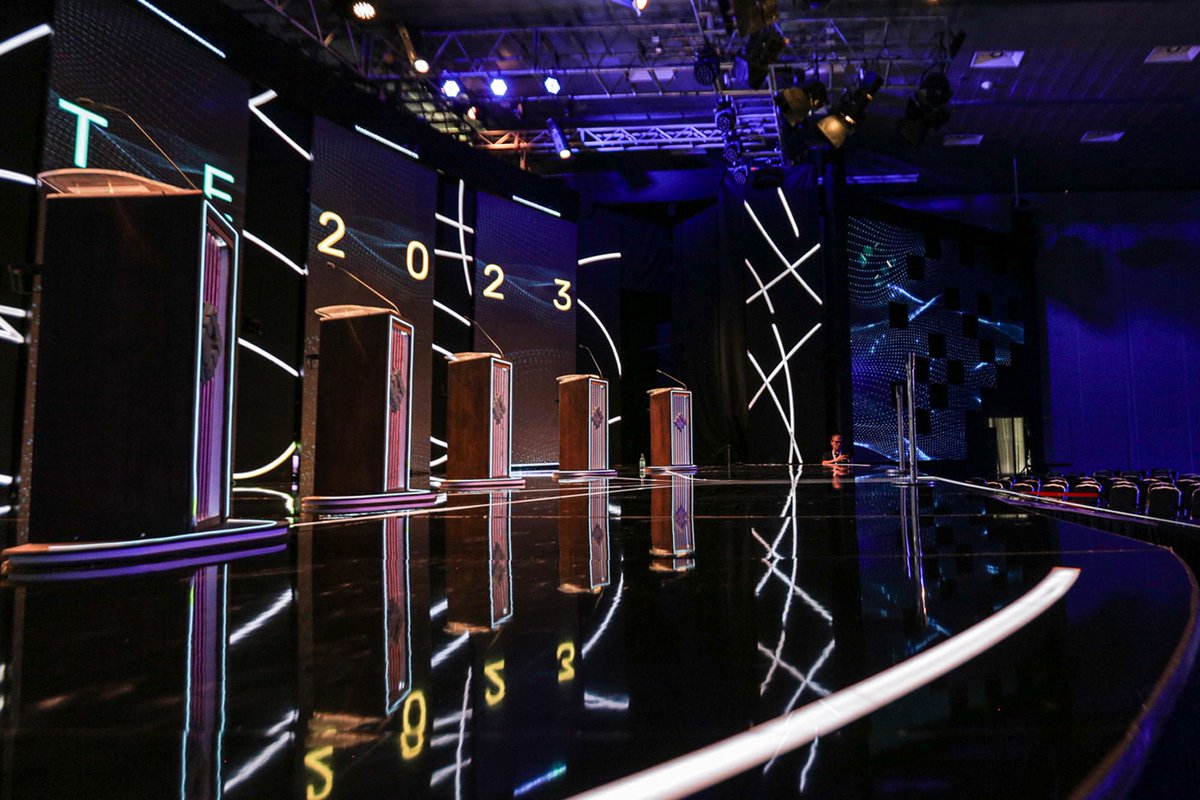 El 10 TV tweet media