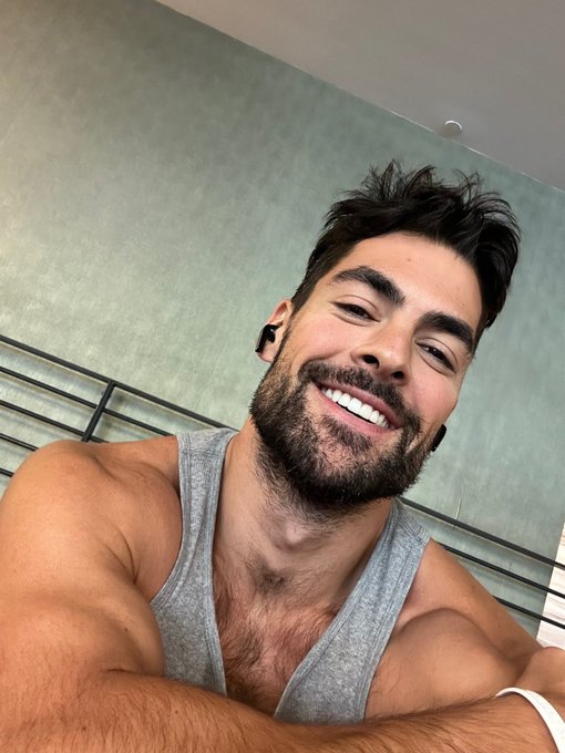 Keep smiling ❤️🫶😁 https://t.co/QadgRLK2Ki