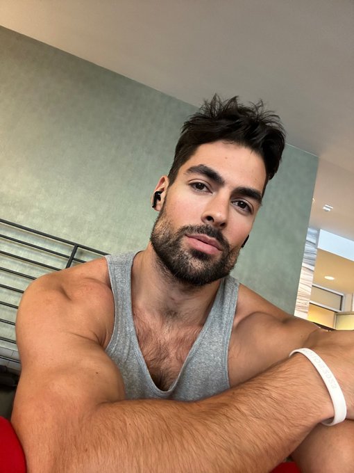 Keep smiling ❤️🫶😁 https://t.co/QadgRLK2Ki