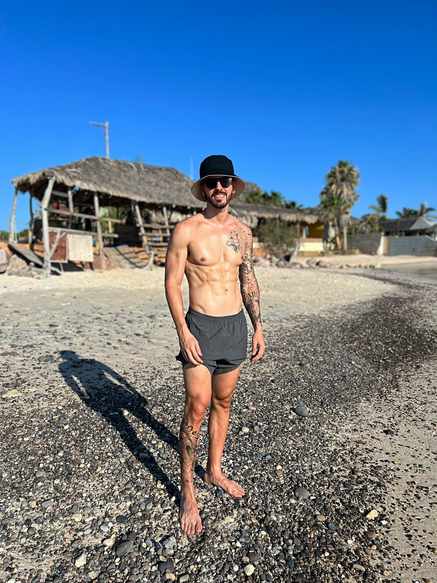 diegoalvarezu10's tweet photo. Cual eligen ? 1,2 o 3 🤙🏻📸🔥 https://t.co/l1RGwJUNNI