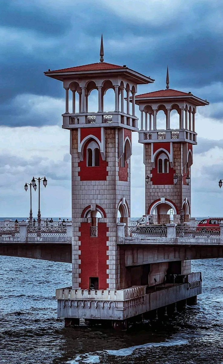 Alexandria_egy1's tweet photo. ثم يأتى الشتاء ليصلح ما أفسده العالم ❄⛈️🖤🌊 𝑨𝒍𝒆𝒙𝒂𝒏𝒅𝒓𝒊𝒂 𝑰𝒏 𝑾𝒊𝒏𝒕𝒆𝒓.. https://t.co/VOe0uvvzet