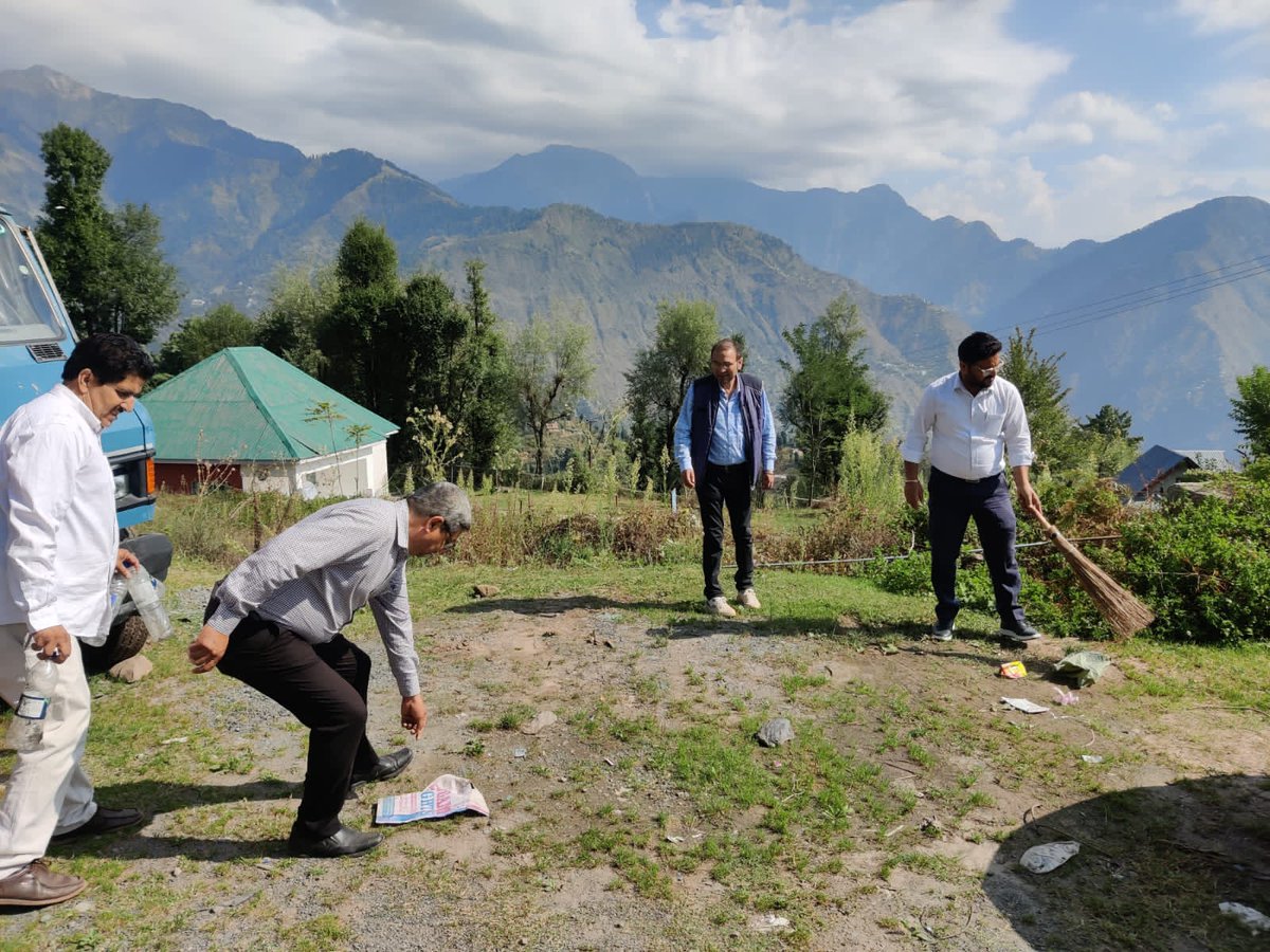#SwachhataHiSeva Cleanliness Drive at SDAO, Office Gool, District Ramban.
