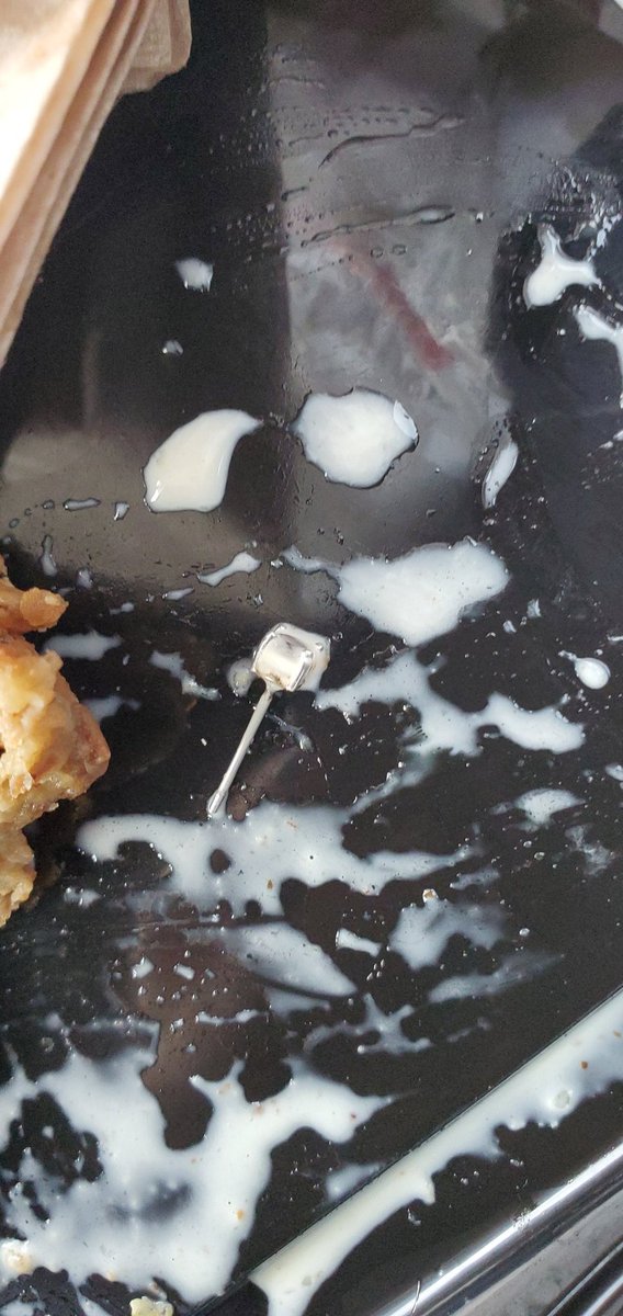 Was enjoying my burger until I almost swallowed an earring 🤦‍♀️
Is this a new ingredient?!