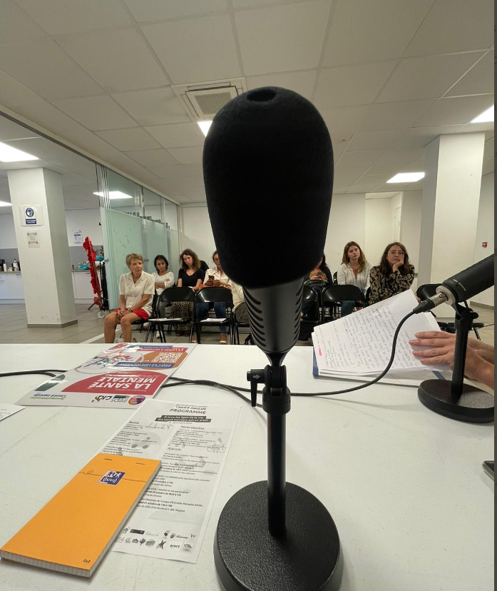 Enregistrement du Podcast « la santé mentale  à tous les âges » en public   Avec les partenaires  : 
 👉CIaS pays ajaccien 
👉<a href="/CHCastelluccio/">Centre Hospitalier de Castelluccio</a> <a href="/LeC2R2/">C2R2</a> et le 3114  
👉@IREPS_Corse

#SISM2023 #SanteMentale