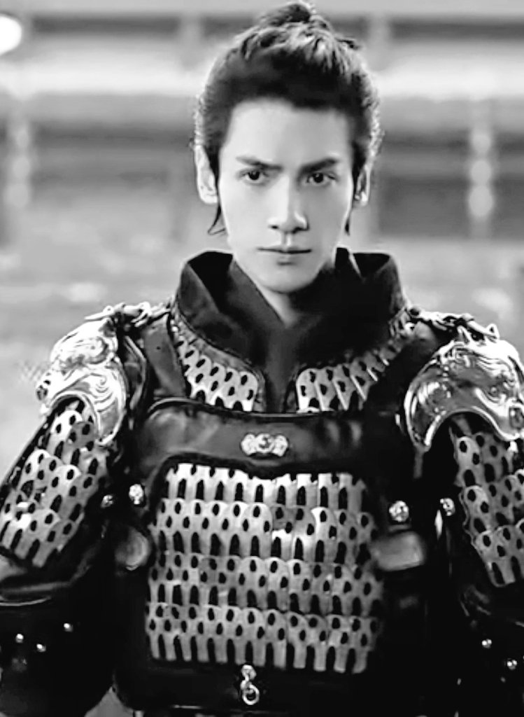 MellissaRosal's tweet photo. Can't unsee the connection and the resemblance. Tale of two young warrior generals. 🖤🖤#LuoYuxi #Ouhon https://t.co/nXAgtgH4TF