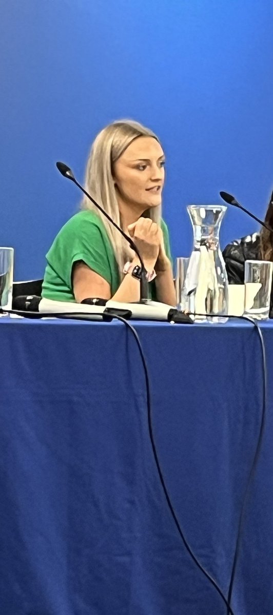 SEdwardsCWP's tweet photo. Afternoon session @NCCMentalHealth Working with people with lived experience and the importance in QI, India @indiablakemore shares her experience of her involvement, the challenges and learning #DCFQI @lougill1984 @IslaWilsonCWP @cwpnhs https://t.co/sTGXq7nFji