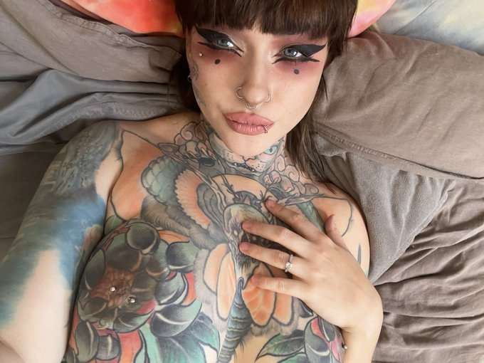 3,75$ to watch me fuck. https://t.co/DWFHhlzVGD https://t.co/NOoGMNNxGW