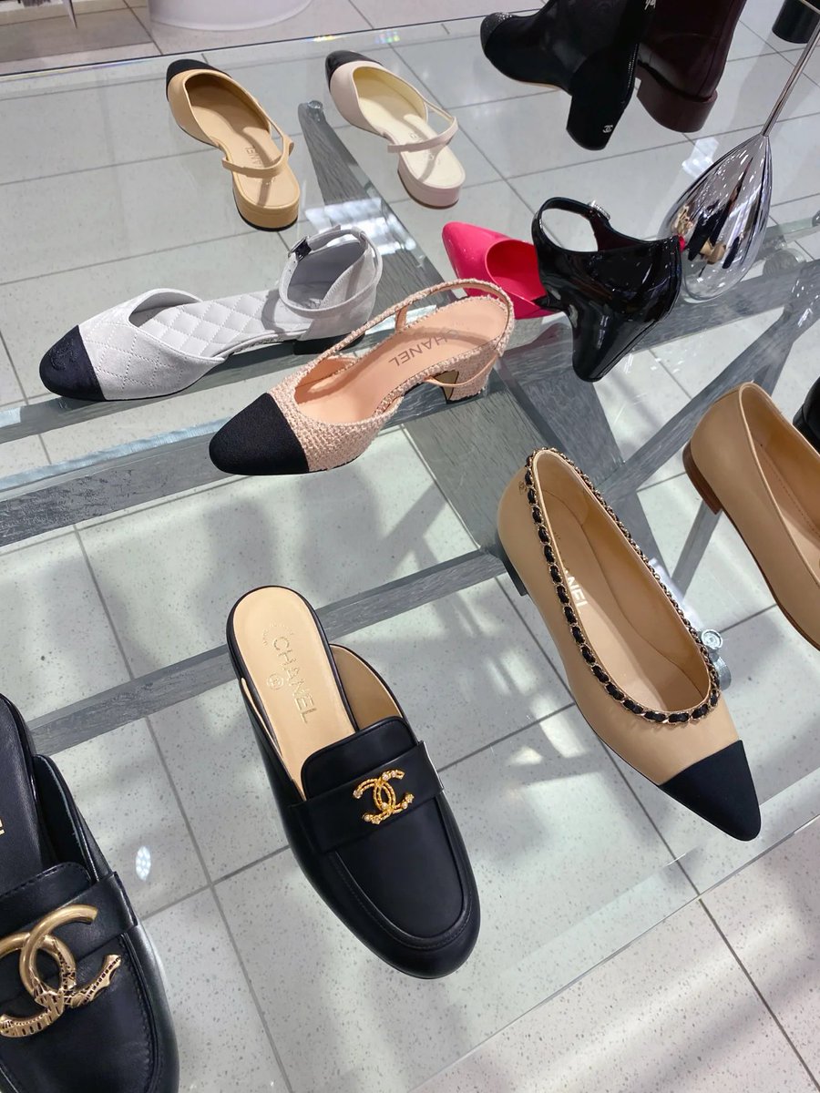 ruth2lee's tweet photo. A good pair of shoes can take your outfit from ordinary to extraordinary 💃 https://t.co/J70mq1ld0I