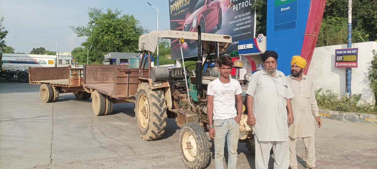 ddvavsj2013's tweet photo. Today VSJ rescued one tractor and two trolleys from District Samba Jammu and Kashmir with the support of University of Nottingham #rightslab #slavery #labour #dalit https://t.co/uQqFJ4iCi0