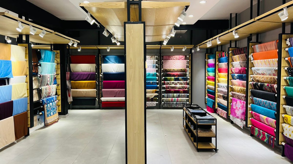 innerart786's tweet photo. Inner Art Interiors inculcating this beautiful outlet of Nishat Linen located @ GT Road Kharian…. Designed being focused on the best aspects helping clients bringing couture out of the closet..!!! 

Contact us | +92 333 4444422 
https://t.co/KwwOiOeLa8 https://t.co/y4BFvoRYGq