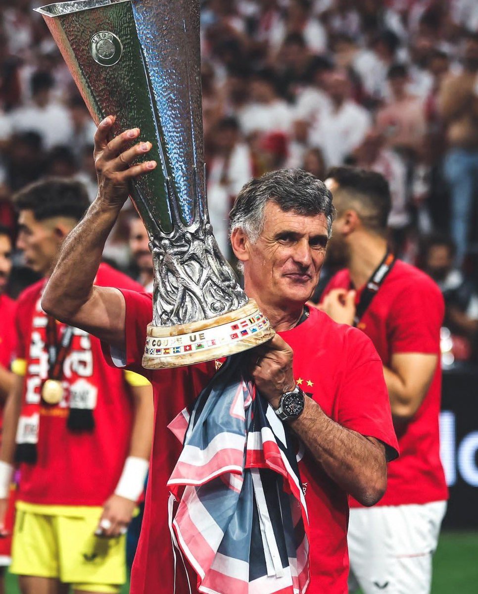 Diegogp95's tweet photo. Nos sacaste del barro y me diste una de las noches más mágicas en Budapest. Te deseo lo mejor mister. https://t.co/X1CfWFxVho