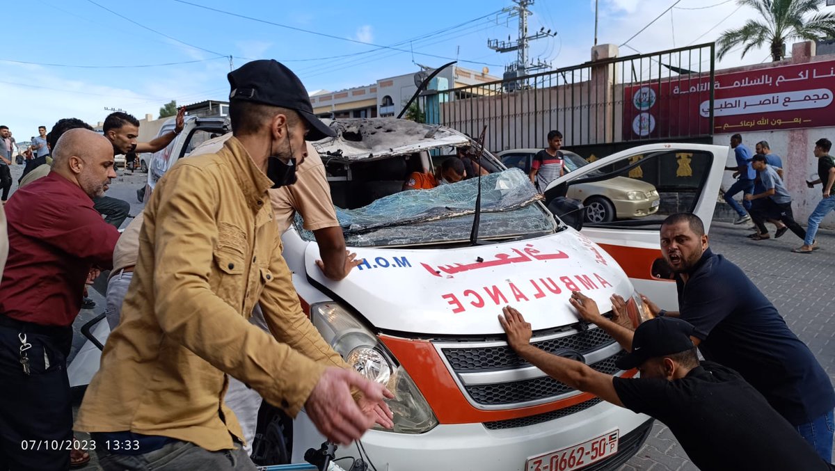 abdalhadijmal7's tweet photo. عاجل الان : قطاع غزة فلسطين يتعرض حاليًا لإبادة جماعية أبرياء بالآلاف وأطفال وشيوخ تحت الأنقاض واستهداف سيارات الإسعاف 
#طوفان_الاقصى_ 
#الجزائر 
#كتائب_القسام 
#الكيان_الصهيوني_يحتضر 
#حماس https://t.co/4RSJSId6MQ