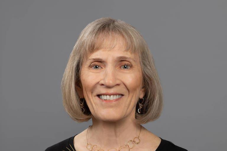LANACION's tweet photo. Nobel de Economía: premian a una profesora de Harvard por sus estudios de las mujeres en el ámbito laboral https://t.co/ajvilFbvhW https://t.co/Pr6I6a1ujy