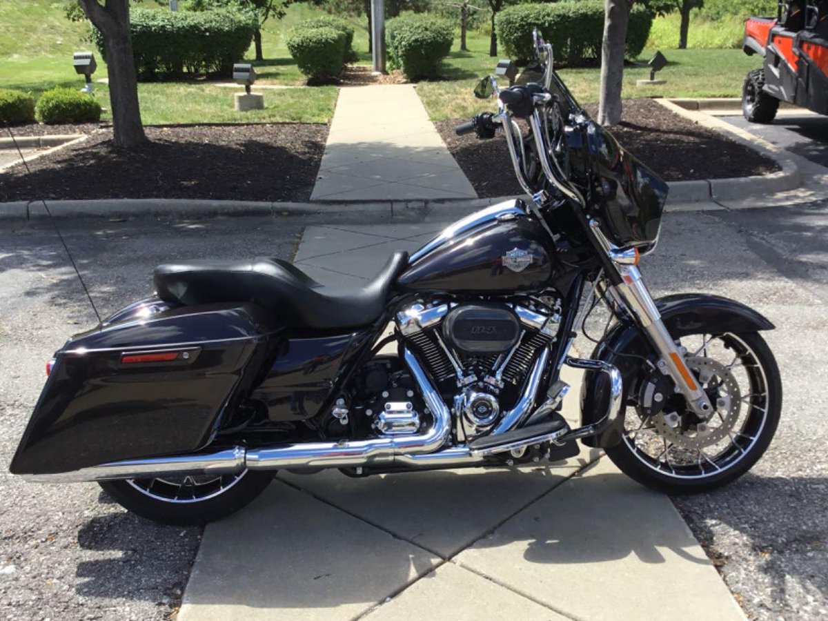 Gail's Motorcycles tweet media