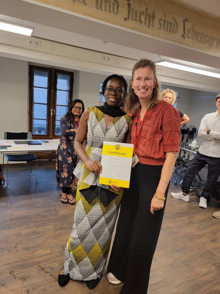 NLinSenegal's tweet image. Selon Fatou NDOYE, chercheuse spécialisée en Santé Publique/Santé Globale, @100KIT a renforcé son expertise en suivi et évaluation. Cette expérience a élargi sa compréhension des programmes de santé mondiale et d&apos;approches de recherche universelles. 
@NufficGD #ORANGEKNOWLEDGE