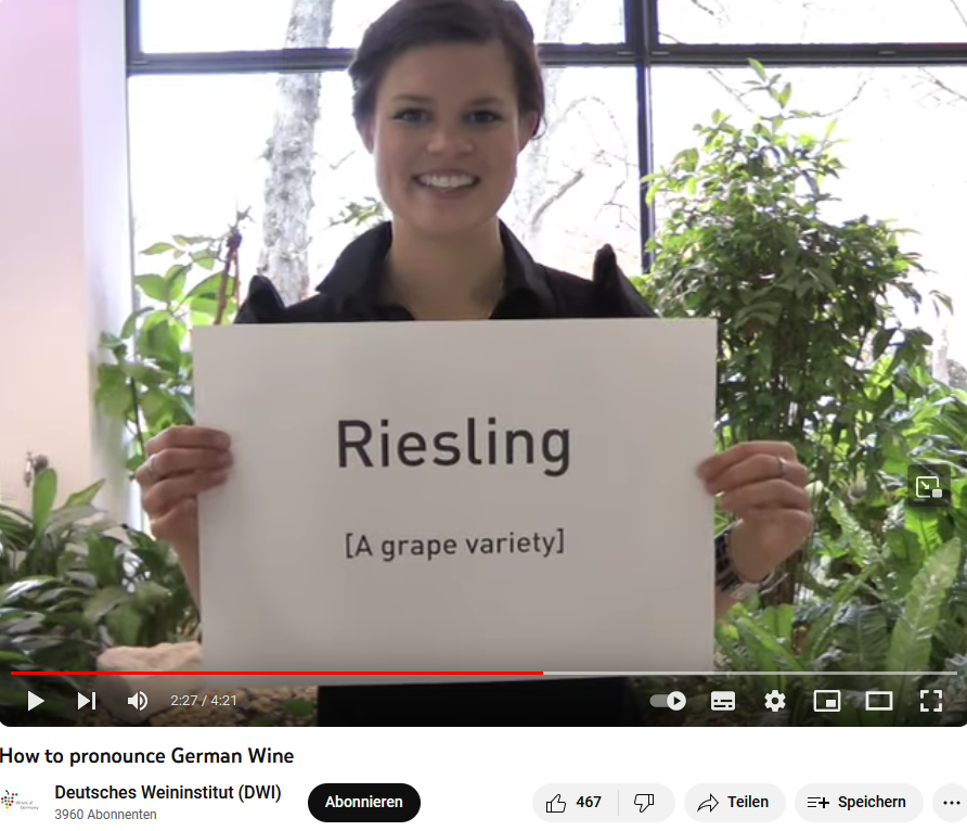 our likable language course is in review.. can't wait for the new episode youtube.com/watch?v=c9yyzk… #howtopronounce #germanwines #winesofgermany via @deutscheweine @de_deutschland @gntblive #lowbudget but funky😜