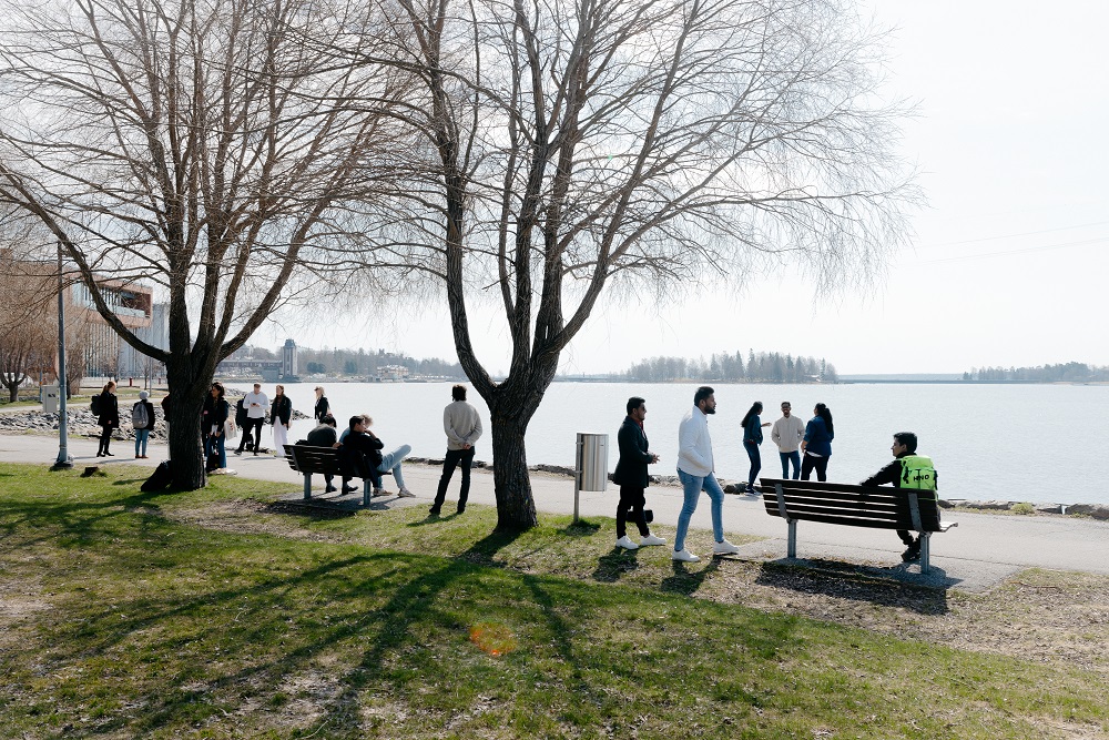 Meiltä valmistuneet työllistyvät erinomaisesti uraseurannan mukaan🎉 ⭐97 prosenttia oli työsuhteessa, itsenäisenä yrittäjänä tai freelancerina. ⭐33 prosenttia on työllistynyt Pohjanmaalle, Etelä-Pohjanmaalle tai Keski-Pohjanmaalle. ➡Lue lisää: bitly.ws/WR8v