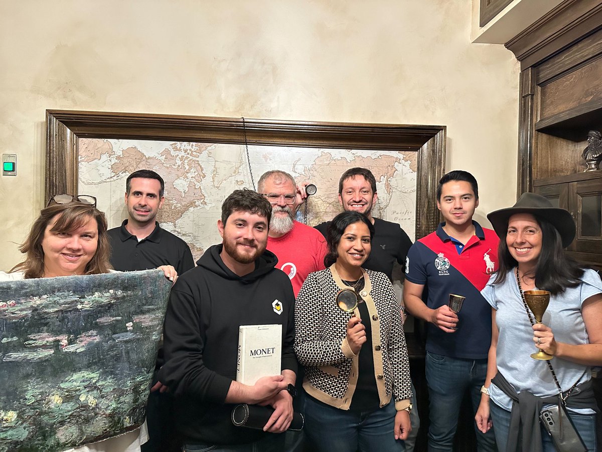 It's been awhile, but October isn't complete with a Sitecore conference. Had a great time at the MVP summit and DX event.  The best part? Spending time 'escaping' from the day-to-day with my Verndale Sitecore MVP crew! <a href="/Sitecore/">Sitecore</a> @SitecoreMVP