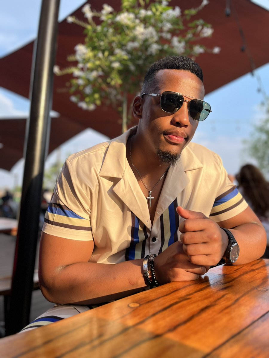 JuicyJay_Siya's tweet photo. Too blessed to stress, I just live life and thank God 😇🧡

Wishing you a great week ahead. https://t.co/oEIuBZ7tca