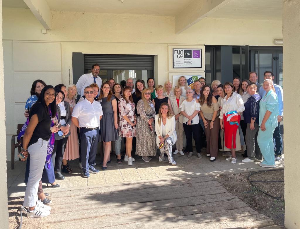 driouechNoure's tweet photo. @UnicladE Consortium Partner group photo !!! #UVa Valladolid  University #Spain  6th October 2023 https://t.co/ZdTMPr41XM