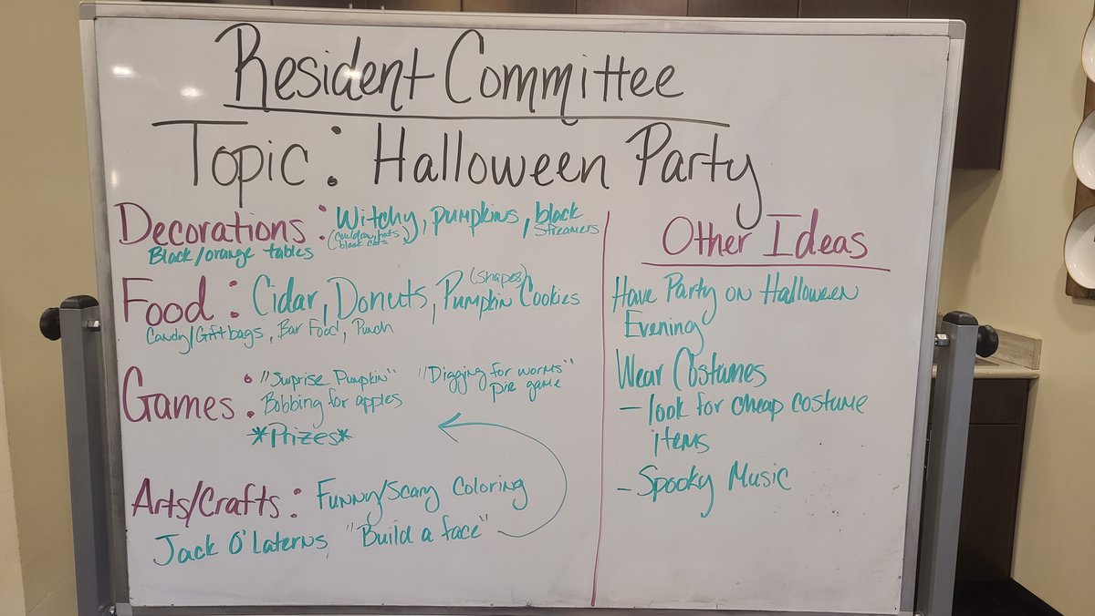 VioletSpringsHC's tweet photo. Our #BFFs are planning a party 🎉 🎊 Legacy residents gathered together and created a Resident Committee. The topic: 🎃 👻 Halloween Party! #TrilogyLiving #LegacyBFF https://t.co/qeKM2isPlu