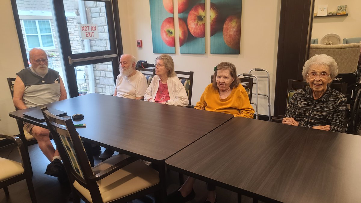 VioletSpringsHC's tweet photo. Our #BFFs are planning a party 🎉 🎊 Legacy residents gathered together and created a Resident Committee. The topic: 🎃 👻 Halloween Party! #TrilogyLiving #LegacyBFF https://t.co/qeKM2isPlu