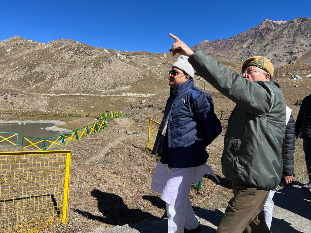AjaybhattBJP4UK's tweet image. Inspected the construction of border roads from Jolinkong to Adi Kailash. The Border Roads Organisation (BRO) is doing an excellent job in the remote mountainous regions. 🏞️🚗 #RoadInspection #BorderRoads #India