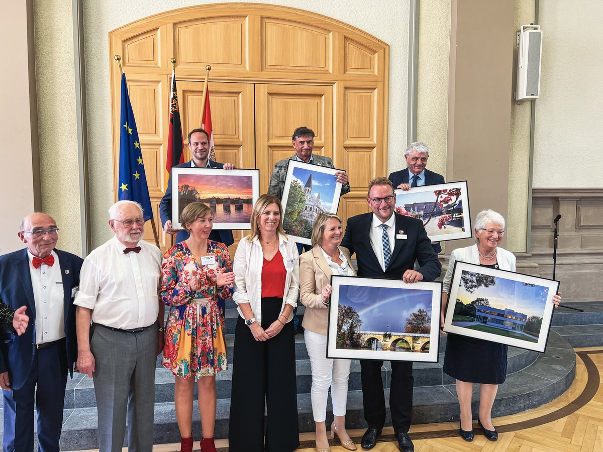 cocodrie78's tweet photo. Dans le cadre du jumelage entre #poissy et #pirmasens une exposition de mes photos a été offerte à la ville @stadtpirmasens 
Merci @villepoissy @SandrineBDS et Larissa Guillemet ✨📸✨ https://t.co/HvGqB7ZvLM
