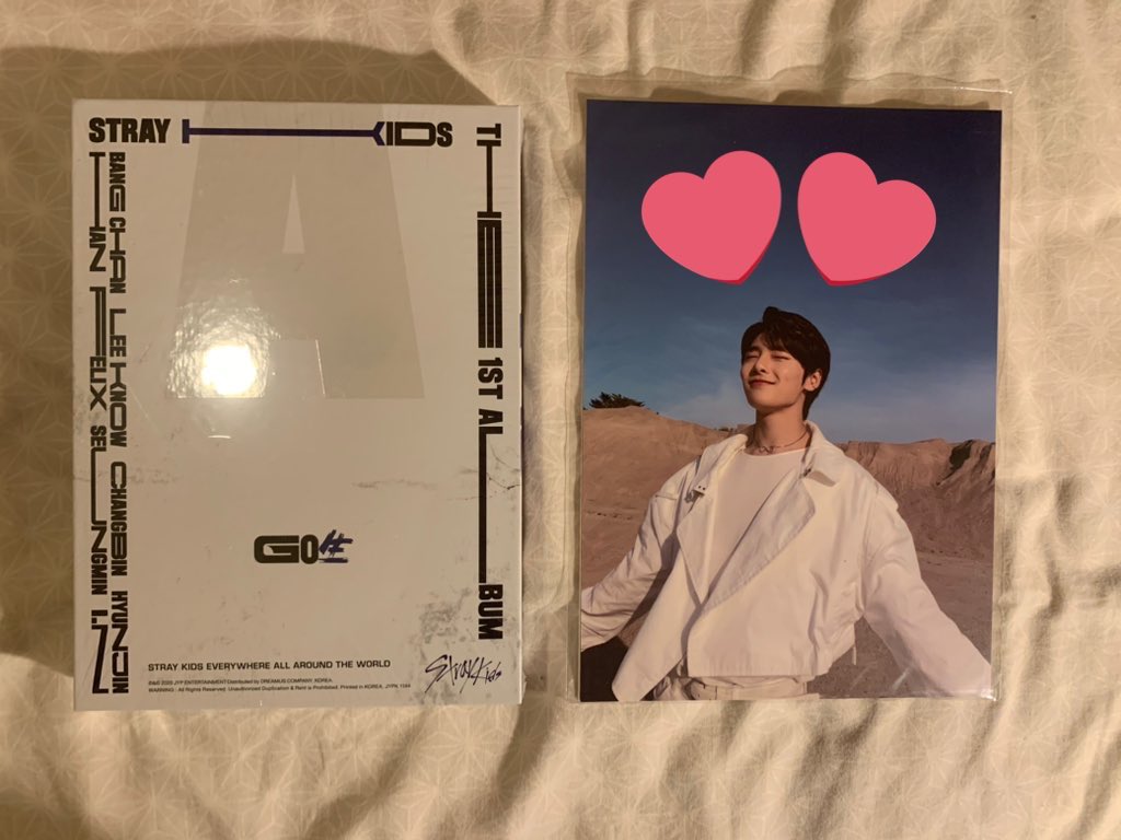 jujunougat's tweet photo. [WTS] Album Stray Kids GO Live scellé avec Poster Yes24 

Prix : 50€

Poster disponible : Changbin, Jisung, Jeongin https://t.co/M339tGma6K
