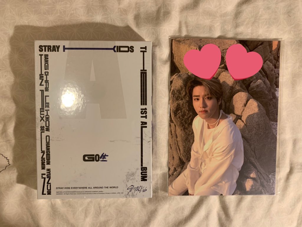 jujunougat's tweet photo. [WTS] Album Stray Kids GO Live scellé avec Poster Yes24 

Prix : 50€

Poster disponible : Changbin, Jisung, Jeongin https://t.co/M339tGma6K