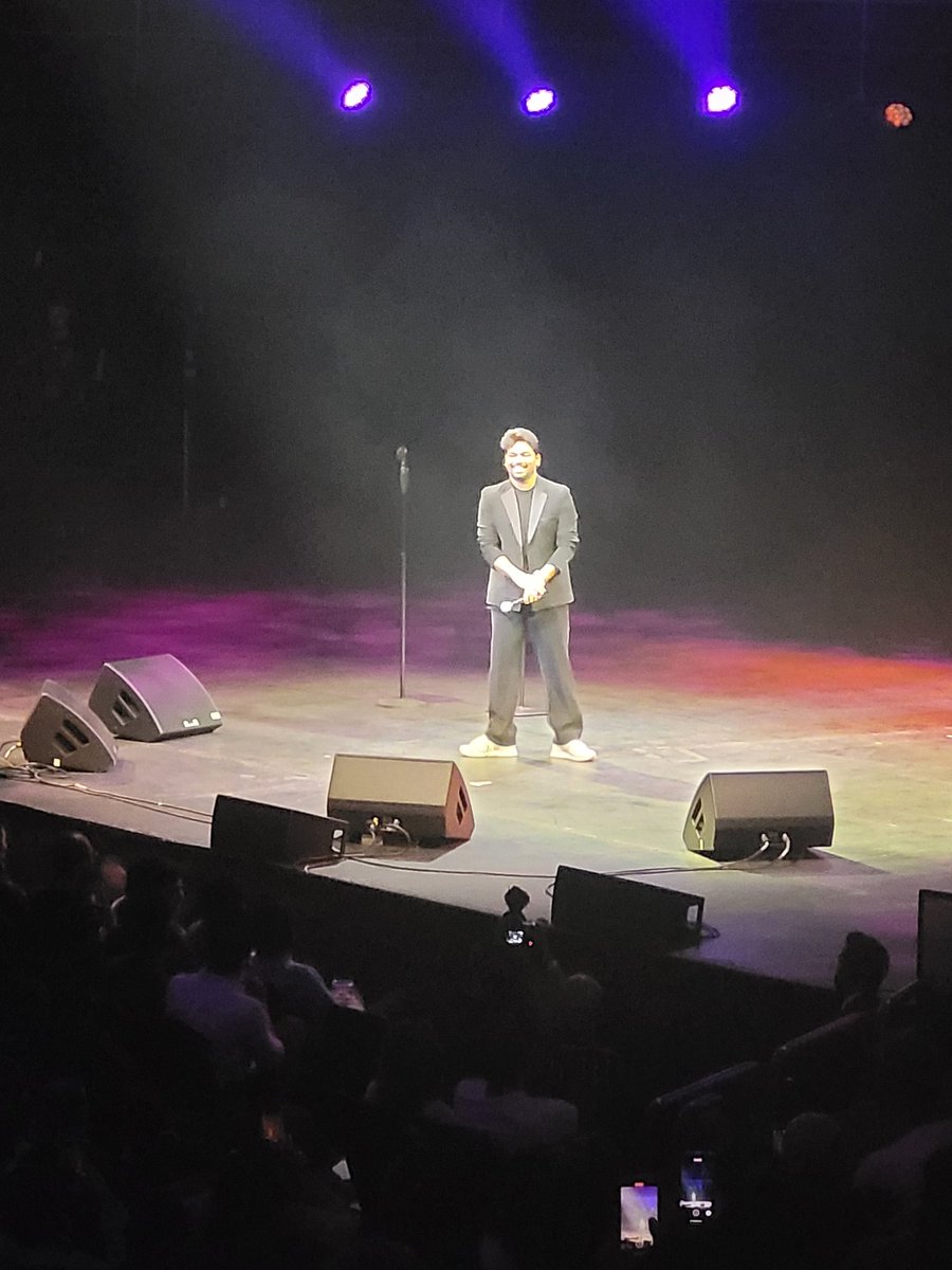 Parthuu7's tweet photo. @Zakirism what a great show at Royal Albert Hall yesterday!
I congratulate you for making sure a house packed crowd gets treated with such amazing content, full on paisa vasool !
First Indian comedian performing at the venue..kudos to you!! https://t.co/fjeI6byq54
