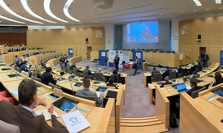 hautsdefrance's tweet photo. 📢 Chefs d’entreprises, à vos agendas !

📌 Demain, au Siège de Région à #Lille, les #hautsdefrance organisent la 3e édition d'Investor Day, un temps d'échanges avec les représentants des grandes entreprises internationales du territoire.

👉 https://t.co/Io9scQ8PGI

Cc @NFInvest https://t.co/wuSfbKV8YH